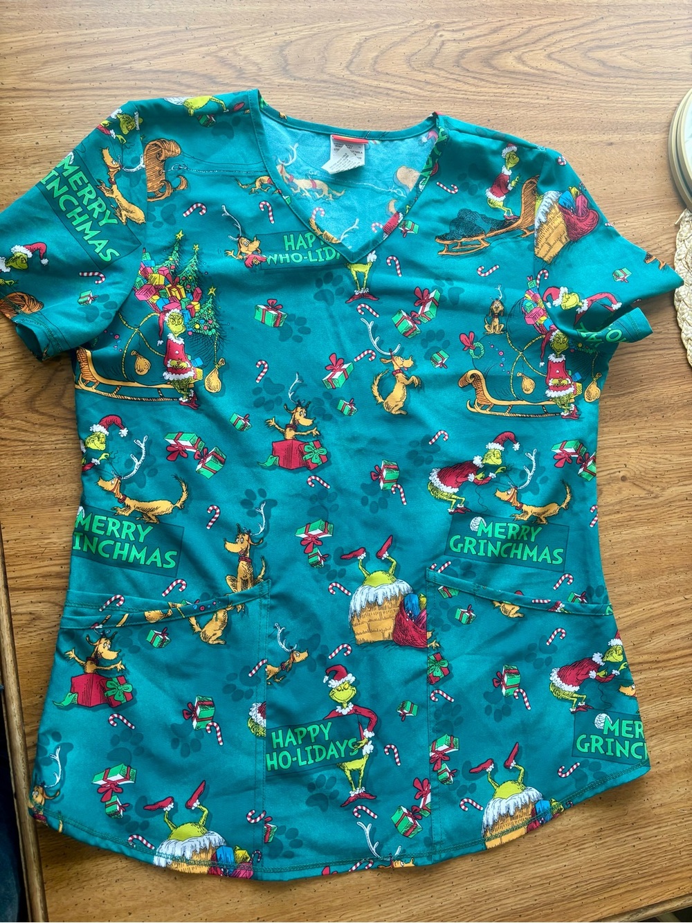 Dr. Seuss Teal 'Merry Grinchmas' Kids' scrub Top